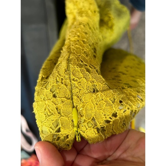 Anthropologie Girls from Savoy chartreuse peplum cutout top - Picture 4 of 9
